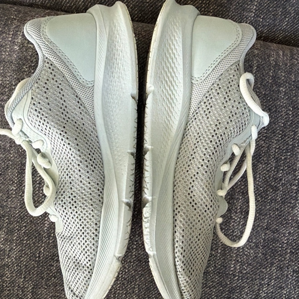 durable lightweight leisure workout Running - Under Armour 3024142-300 Sneakers - Picture 3 of 8